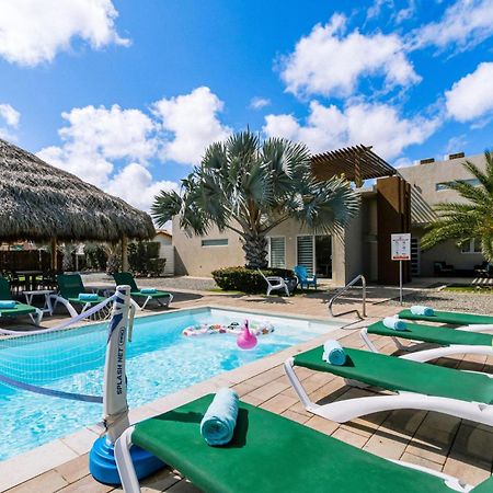 Koyari Modern Condos 9Br 7Ba Sleeps 26 W/ Pool And Roof Deck Palm Beach Exterior foto