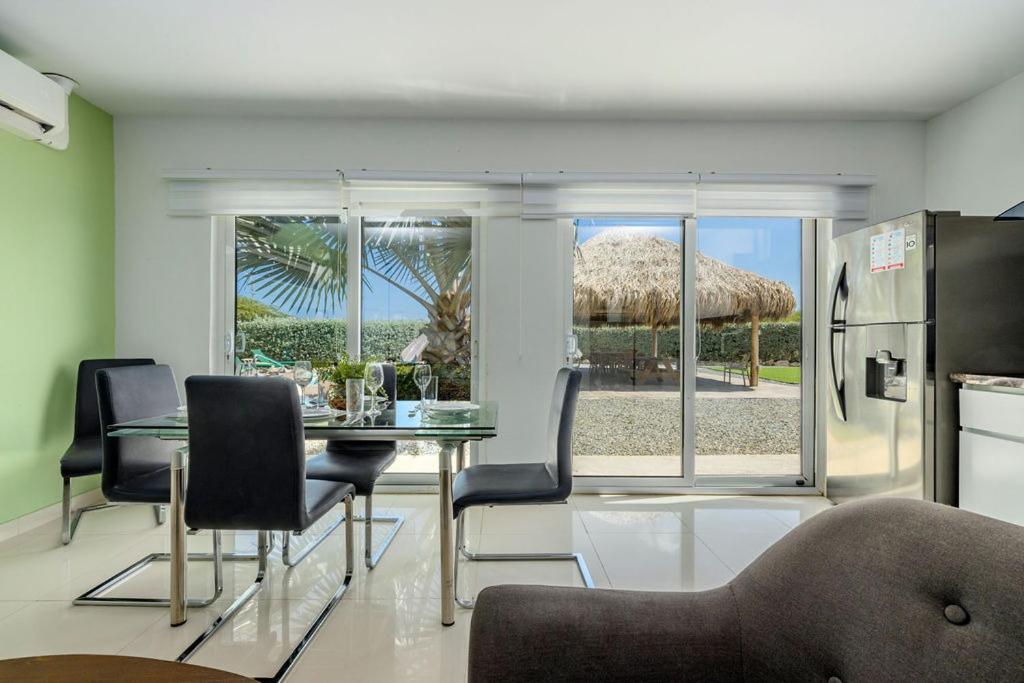 Koyari Modern Condos 9Br 7Ba Sleeps 26 W/ Pool And Roof Deck Palm Beach Exterior foto